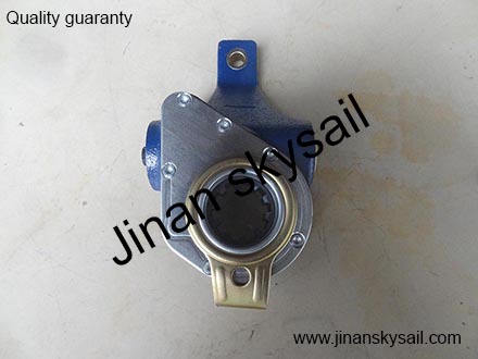 4051 Zhongtong dongyue LCK6798H Left brake slack adjusting arm 4051