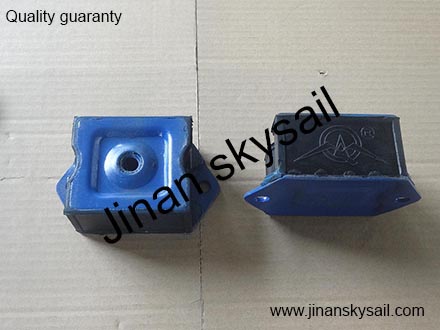 1001-00025  Yutong Engine front rubber support   1001-00025