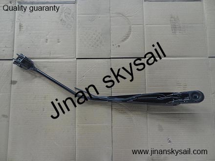 5205-00420  Yutong Right wiper arm   520
