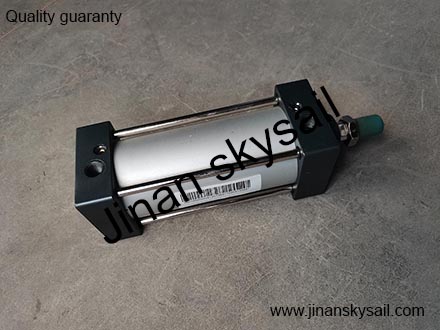 9100-90-18420 Zhongtong LCK6105HG Door p